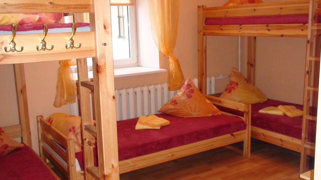 Park Hostel *